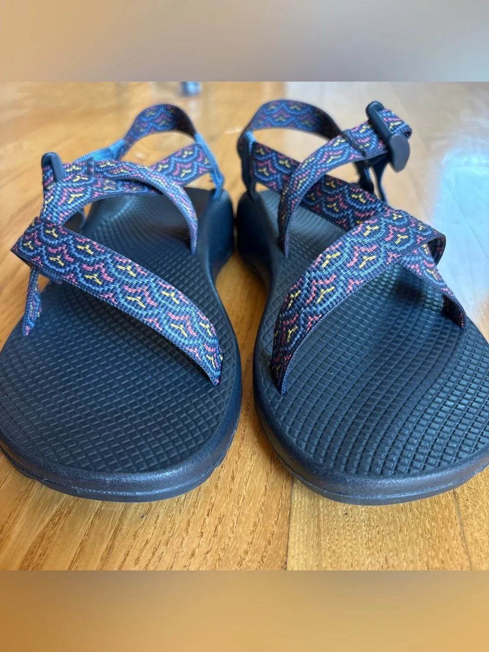 Chaco Women’s Z/1 Classic Sandals Navy Blue Pink Yellow Waves Z1 Shoes Size 9